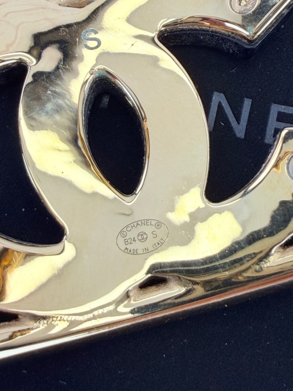 CHANEL Cuff Coco Mark Black and Gold Double C Logo Cuff Bracelet - Picture 8 of 10